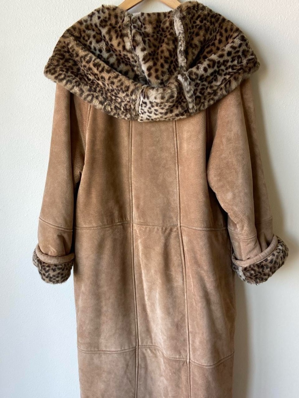 Vintage Marvin Richards Taupe Suede Trench with Leopard Faux-Fur Trim - Picture 4 of 7